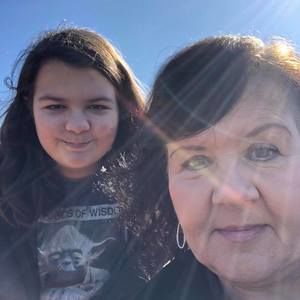 Meet your Posher, Leona